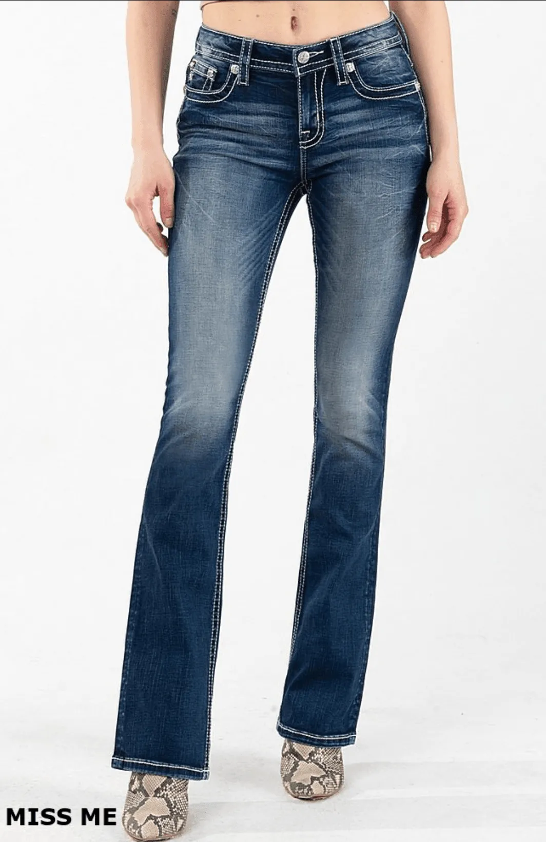 Miss Me Women's Mid-Rise Steerhead Boot Cut Jeans M3923B
