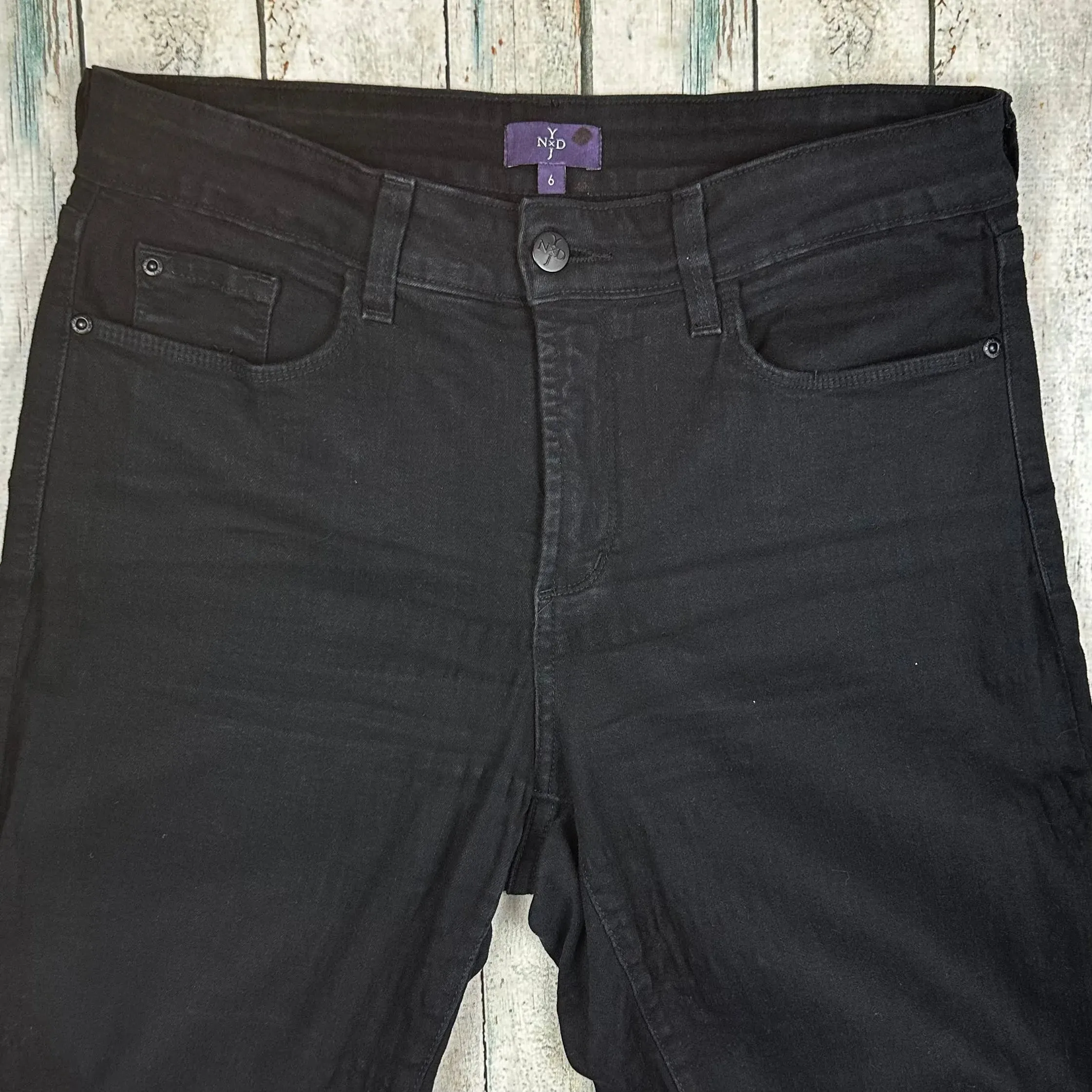 NYDJ - 'Lift & Tuck' Bootcut Jeans -Size 6 US suit 10AU