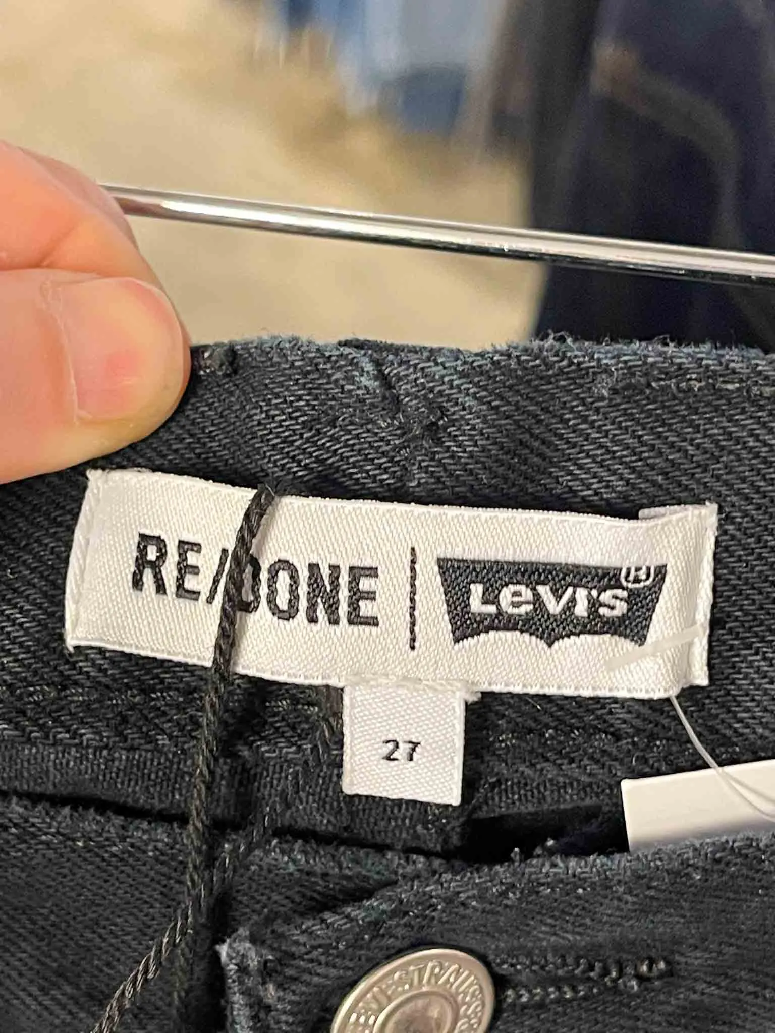 Size 27 |  Levis Re-Done Jeans